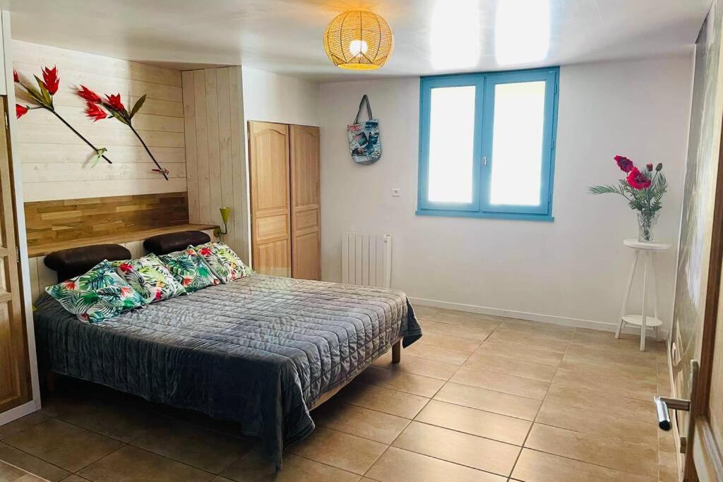 Charmante Maison Avec Jacuzzi Montazels Buitenkant foto