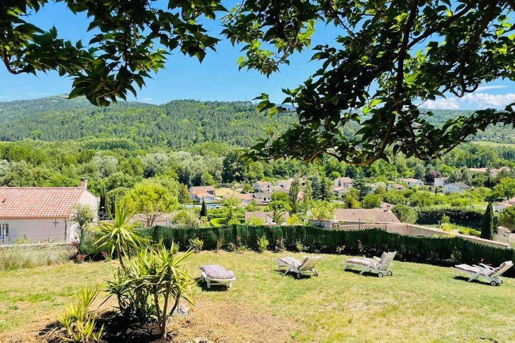 Charmante Maison Avec Jacuzzi Montazels Buitenkant foto